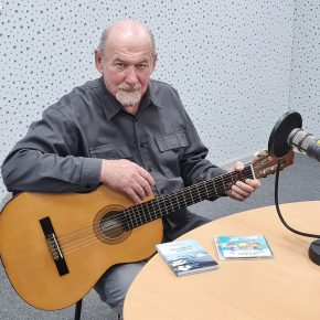 Владимир Юраков - член Союза писателей России, поэт, автор и исполнитель песен. Юбилейный разговор.