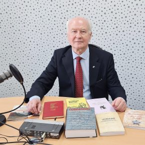 Пенза - город трудовой доблести. Беседа с кандидатом исторических наук, доцентом педагогического института имени В.Г.Белинского ПГУ Вячеславом Власовым. Пенза - город трудовой доблести. Беседа с кандидатом исторических наук, доцентом педагогического института имени В.Г.Белинского ПГУ Вячеславом Власовым.