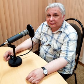 Заведующий литературно-драматургической частью Пензенского драматического театра Виталий Соколов о премьерных спектаклях 226 сезона Заведующий литературно-драматургической частью Пензенского драматического театра Виталий Соколов о премьерных спектаклях 226 сезона