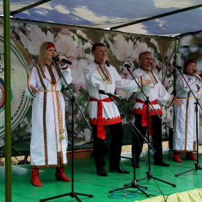 Репортаж с 4 фестиваля песен "Когда цветут сады". 15 июня, село Колемас, Мало-Сердобинский р-н