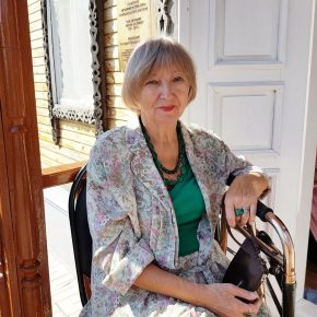 К 85-летию со дня рождения поэта Ларисы Яшиной. К 85-летию со дня рождения поэта Ларисы Яшиной.