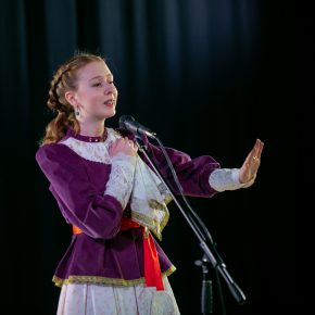 Самира Савкина, 15 лет. ДМШ №1, народный вокал (педагог Людмила Артамонова). М.Фрадкин, Е.Долматовский "Случайный вальс" Самира Савкина, 15 лет. ДМШ №1, народный вокал (педагог Людмила Артамонова). М.Фрадкин, Е.Долматовский "Случайный вальс"