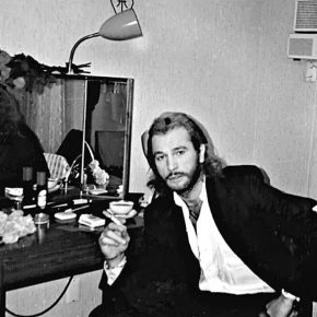 4 ноября исполнилось бы 69 лет Игорю Талькову. Концерт певца, автора песен и группы "Спасательный круг" в Пензе. 2 апреля 1990 года.